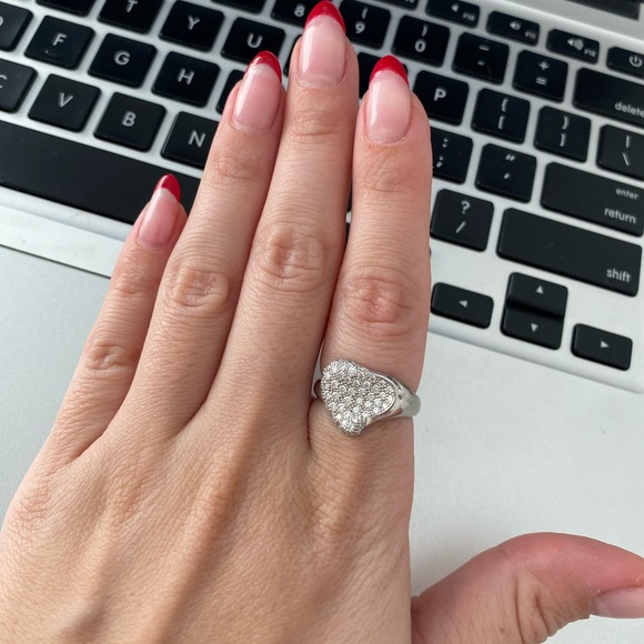 Tiffani platinum diamond ring - Picture 6 of 6